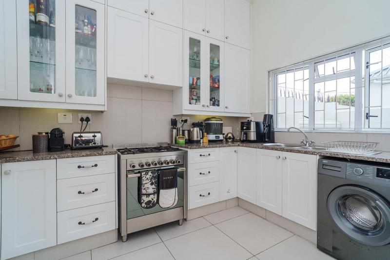 3 Bedroom Property for Sale in Harfield Village Western Cape
